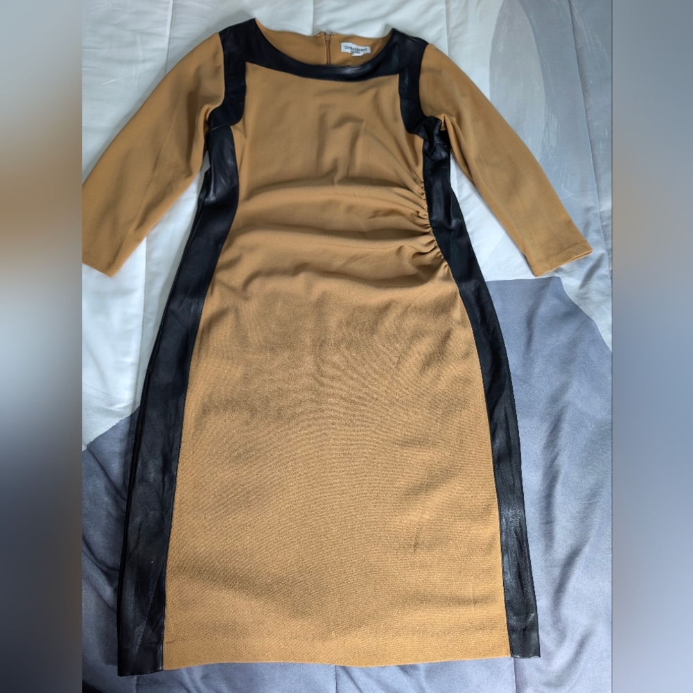 Shelby & Palmer Tan and Black Long Sleeve Dress